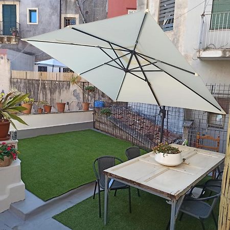 Dimora Lucia Apartment คาตาเนีย ภายนอก รูปภาพ