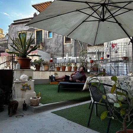 Dimora Lucia Apartment คาตาเนีย ภายนอก รูปภาพ