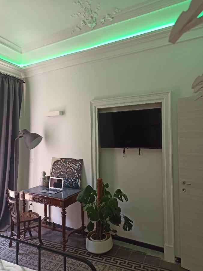 Dimora Lucia Apartment คาตาเนีย ภายนอก รูปภาพ