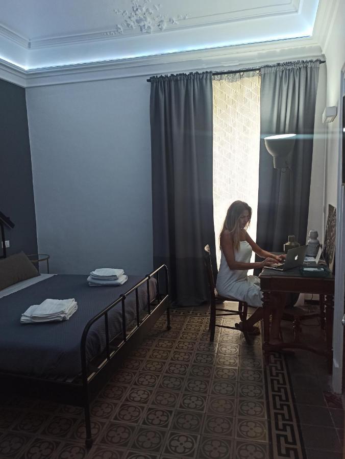 Dimora Lucia Apartment คาตาเนีย ภายนอก รูปภาพ